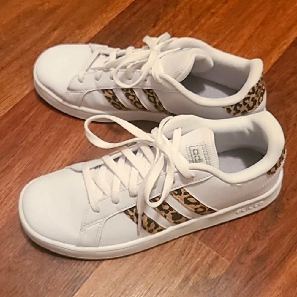 Adidas girls leopard sneakers